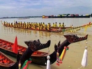 Barci - un mijloc popular de transport în Thailanda