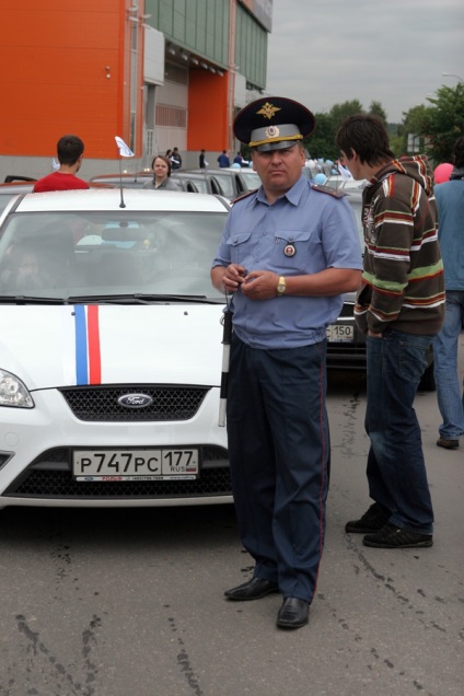 Московське даі не дало поставити рекорд у номінації - найдовший весільний кортеж - - репортаж