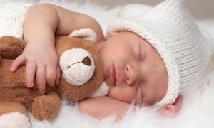 Un nou-născut băietește într-un vis, un nou-născut