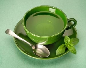 Забарвлює зуби зелений чай