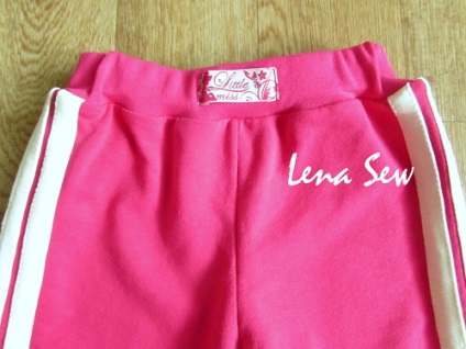 Confectionarea on-line a unui costum sportiv - utilizatorul coaselor lena (lena-sew) in comunitatea de coasere