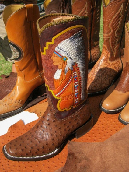Despre modul în care cizmele de cowboy poofistivali