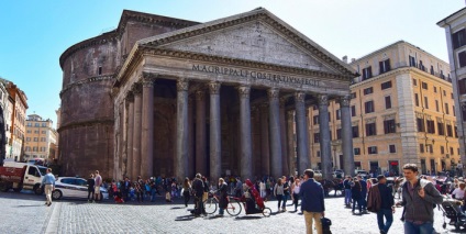 Panteonul este un monument unic în Roma