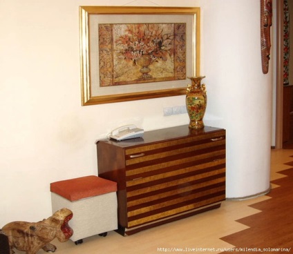 Renunțând la vechea renovare a mobilierului lustruit sovietic
