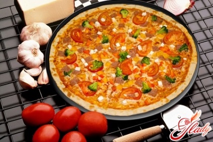 Rețetă de gătit subțire Pizza