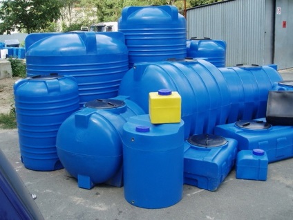 Műanyag víztartályok az ország különösen tankok, a választás