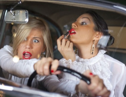 De ce bărbații consideră că femeile sunt șoferi răi