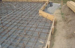 Podele de pe fundația plăcii de fundație și instalarea de podele