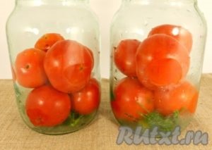 Tomatele tăiate cu usturoi pentru iarnă - pregătim pas cu pas cu fotografia