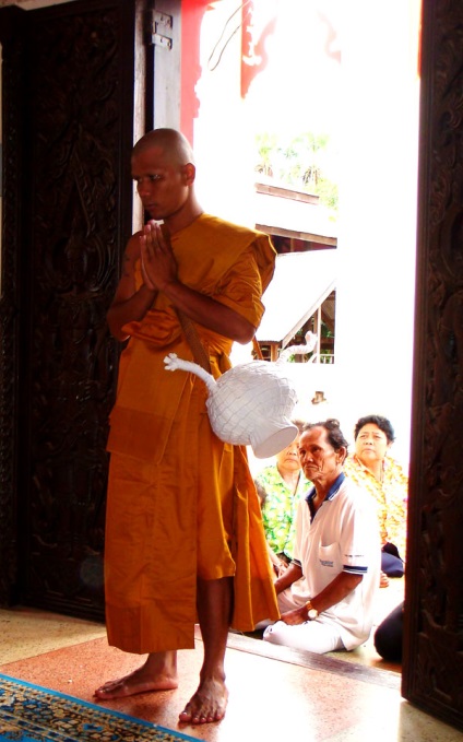 Посвята в буддійські ченці в Таїланді - огляд і фото