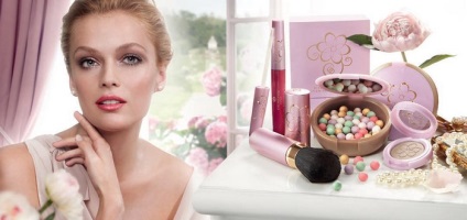 Avantajele achiziționării online a produselor cosmetice prin Internet