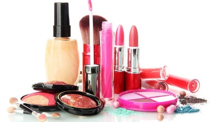 Avantajele achiziționării online a produselor cosmetice prin Internet