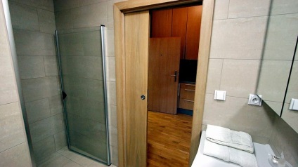Розсувні двері для ванної кімнати та туалету