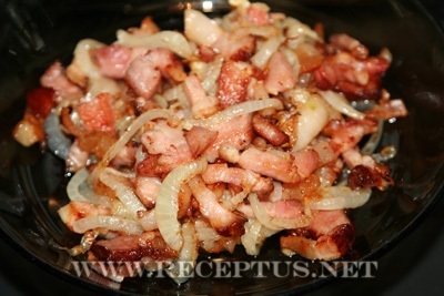 Reteta - specialitati culinare - arhiva blogului - cartofi prajiti cu ceapa si bacon