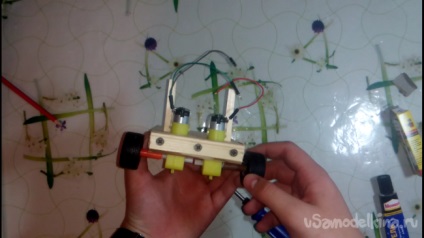 Robot de acasă pe arduino, lângă mână