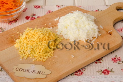 Rakott saláta koreai sárgarépa és a csirke - lépésről lépésre recept fotókkal saláták (saláta) Rakott saláta koreai sárgarépa és a csirke - lépésről lépésre recept fotókkal, saláták