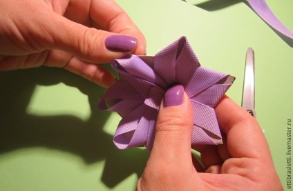 Elhelyezés egy egyszerű virág a szalag - Fair Masters - kézzel készített, kézzel készített