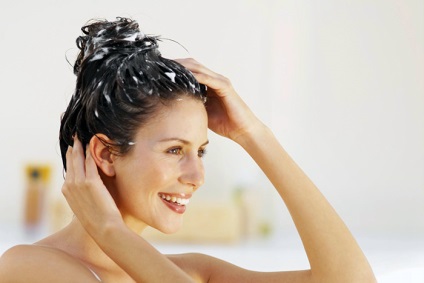 Сода для волосся допомогу в освітленні і відновленні їх структури