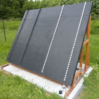 Colector solar colectând manual un solar colector pentru încălzire