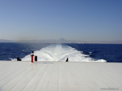 De la insula Creta până la Santorini