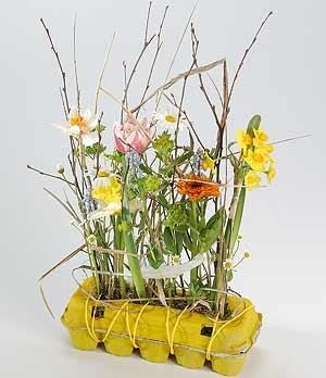 Crearea de compoziții de flori cu ajutorul mijloacelor simple improvizate