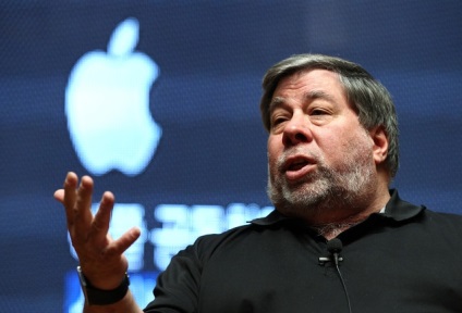 Steve Wozniak crede că următoarea pauză techno va face tesla, nu mere, canapea sute