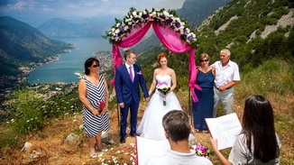 Весілля в Чорногорії, офіційна реєстрація шлюбу, символічна церемонія, вінчання, всі види