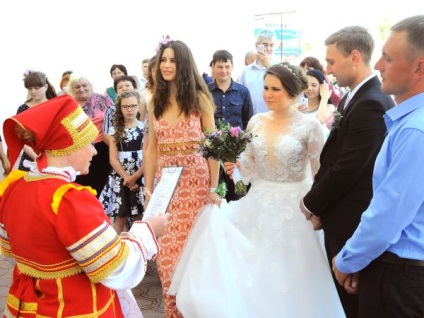 Nunta in stil rusesc, in vara, conform obiceiurilor populare rusesti cu poze