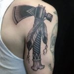 Tatuaj sensul ax, schițe, recomandările unui artist tatuaj