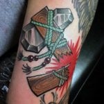 Tatuaj sensul ax, schițe, recomandările unui artist tatuaj
