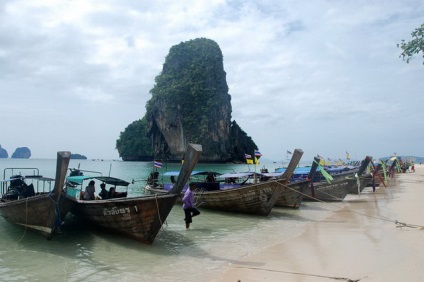 Tradicionális thai Longtail csónak