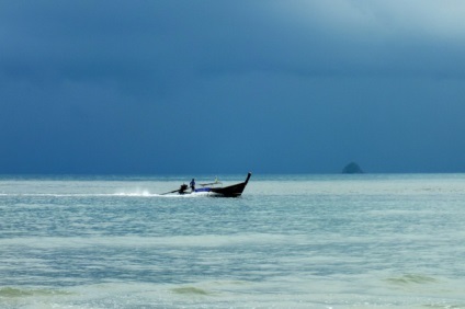 Традиційні човни тайські лонгтейли
