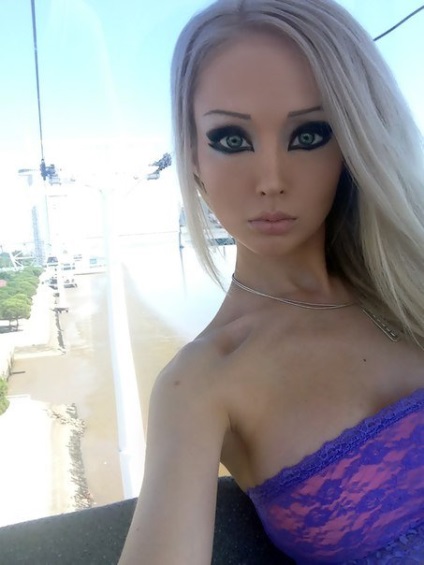 Valeria Lukyanova, fotografie a fetei - Barbie