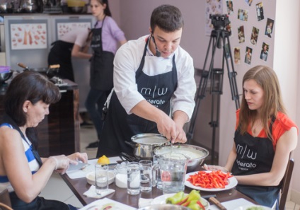 În Ekaterinburg, a fost organizată o cursă de masterat pentru a pregăti mâncăruri sezoniere din lapte