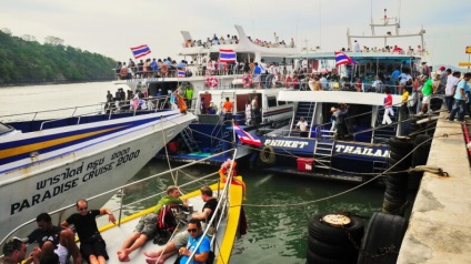 Vízi közlekedés Thaiföldön - kompok és Longtail