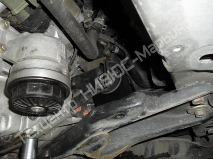 Cseréje az első és hátsó motor támasztó szuszpenziós pufferrel blokkok a jármű Mazda MPV