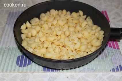 Paste fierte cu carne tocata - reteta cu fotografie