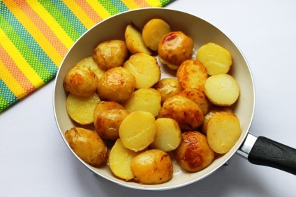 Смажена молода картопля покроковий рецепт