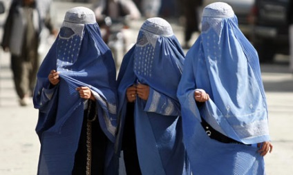 Femeile din Islam care se ascund sub hijab, femeie