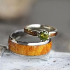 Magazin - alegerea unui inel de logodnă