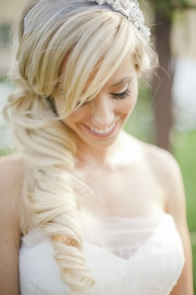 10 farok lehetőség 10 menyasszony haj típusú, amelyben lesz ellenállhatatlan