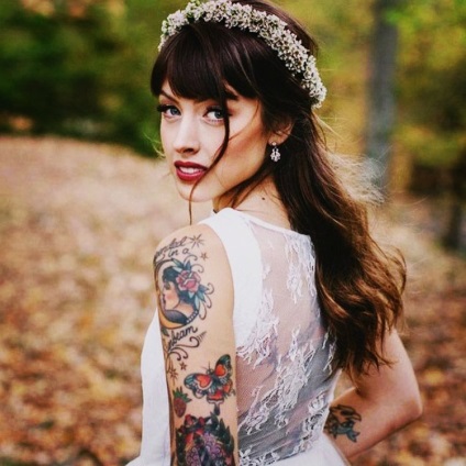 30 Fotografie de mirese cu tatuaje care distrug stereotipurile
