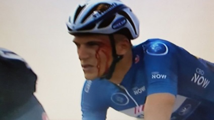 Andrei hryvko scos din turneul Dubai pentru că a lovit liderul cursei - știri cu bicicleta pe velolive