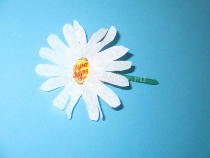 Csokor édességek Chupa Chups (ajándék a lányok március 8) Csokor édességek Chupa Chups