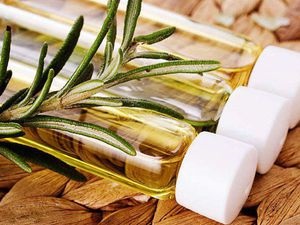 Care sunt uleiurile utilizate în produsele cosmetice?