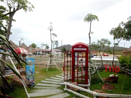 Hua Hin attrakciók - templomok, képernyővel rendelkező eszközön, piacok, retro falu