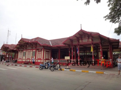 Hua Hin attrakciók - templomok, képernyővel rendelkező eszközön, piacok, retro falu
