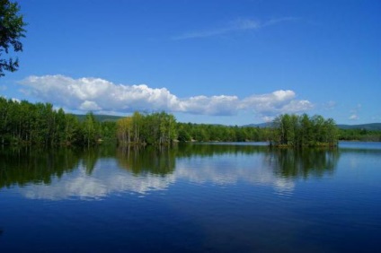 Unde este lacul de cristal