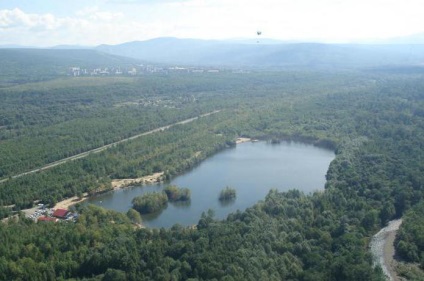 Unde este lacul de cristal