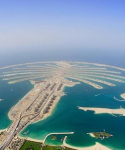 A mesterséges szigetek Dubai hoznak létre mesterséges szigetek Dubai